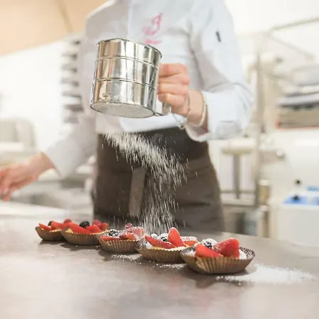 게스트하우스 Sarzana's 3*