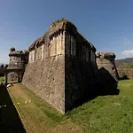 Sarzana's Vendégház Sarzana