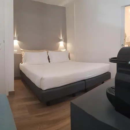 Sarzana's Guest house