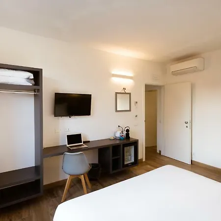 Sarzana's Casa de hóspedes 3*